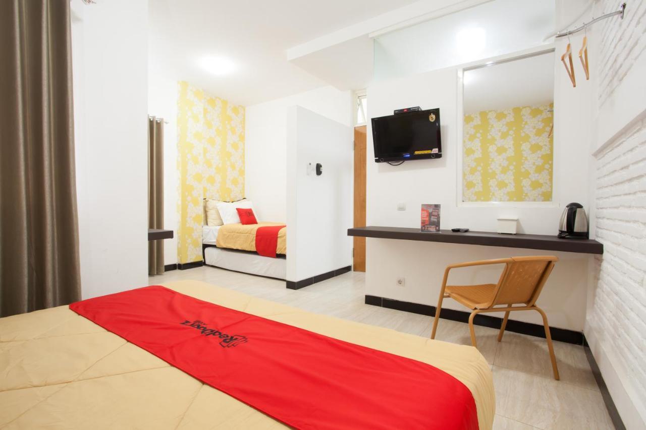 Reddoorz Near Museum Angkut Batu Otel Batu  Dış mekan fotoğraf